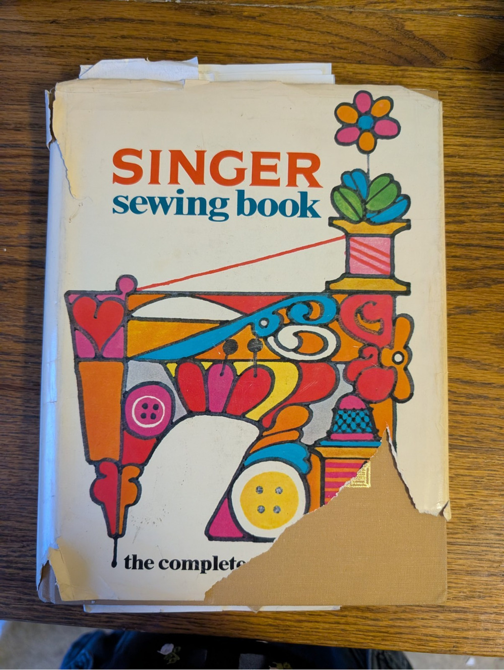 Vtg  Singer Sewing Book Complete Guide 1970s Hardcover w/ Dust Jacket + Ephemera